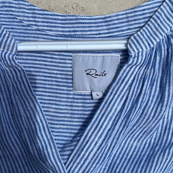 Rails sleeveless lightweight top great for Summer - Picture 3 of 3